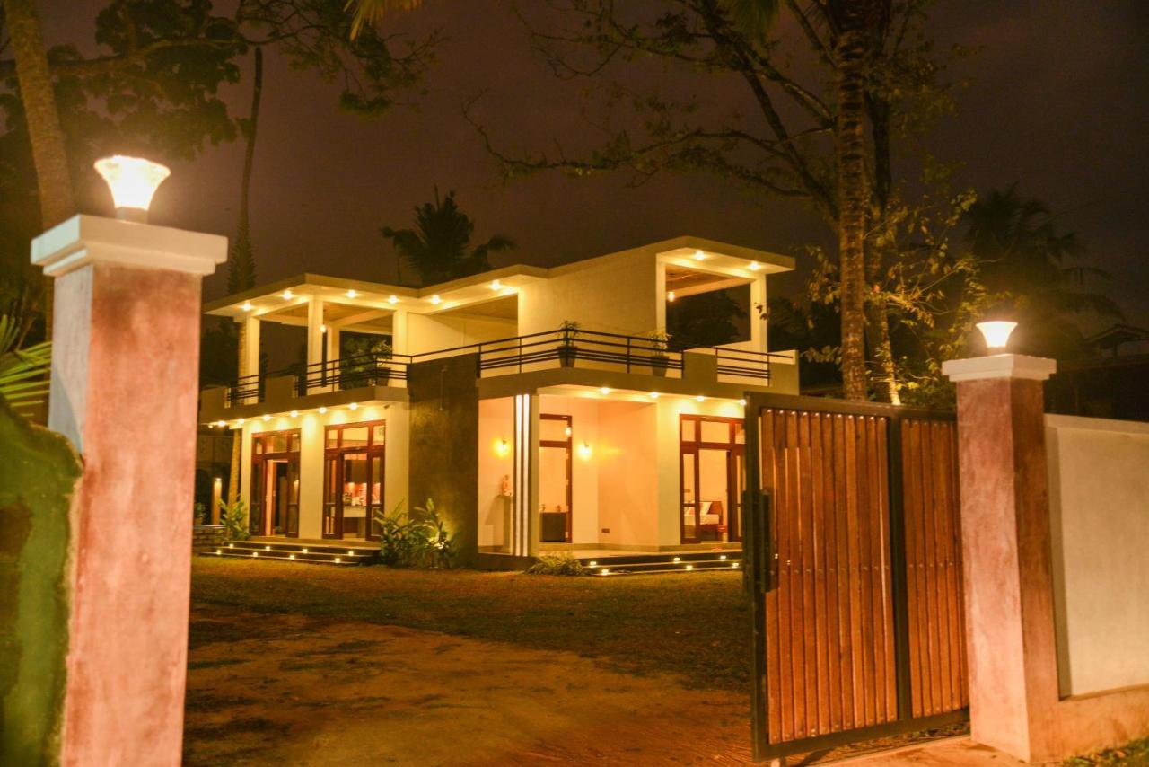 Yehen'S Villa Unawatuna Esterno foto