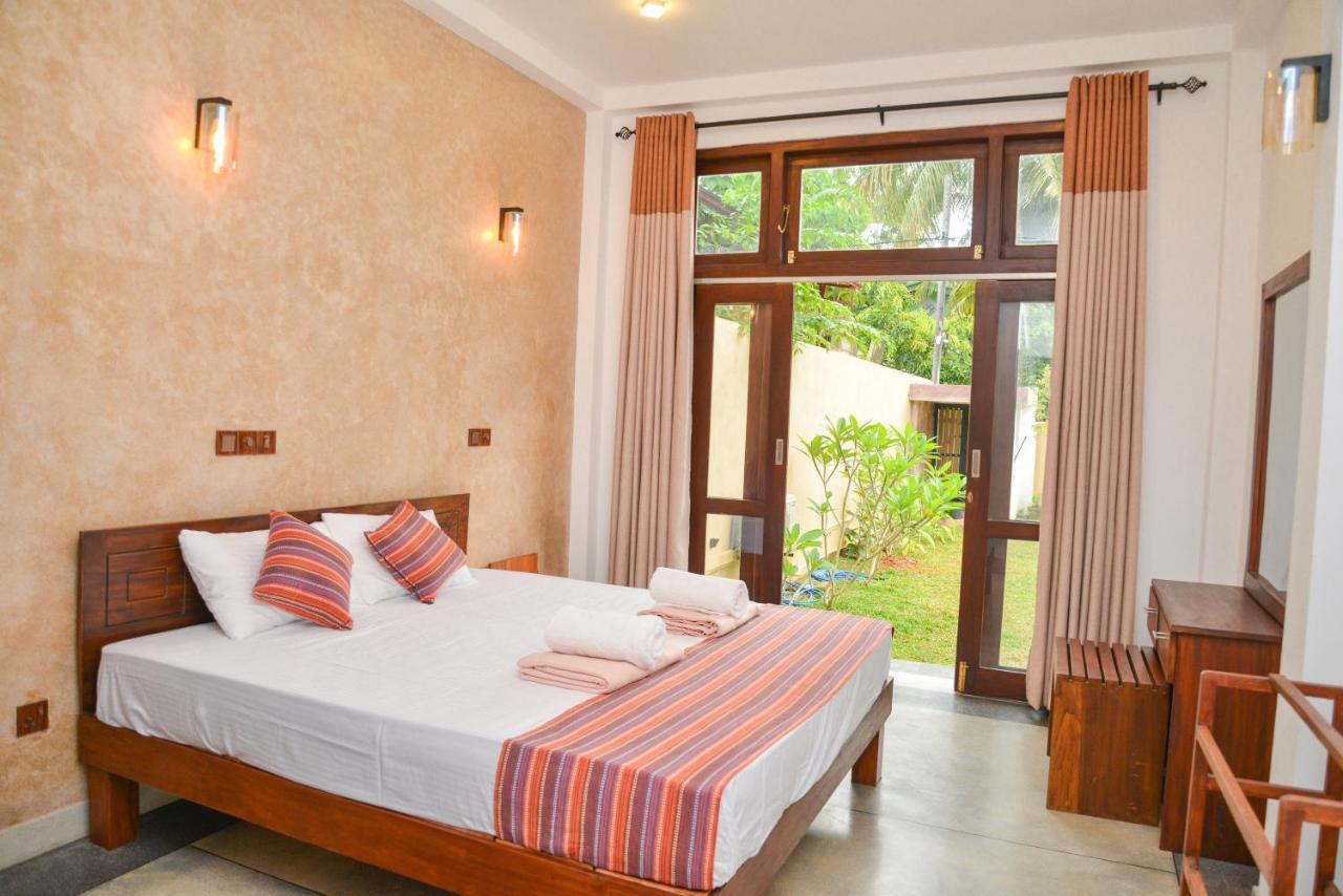 Yehen'S Villa Unawatuna Esterno foto