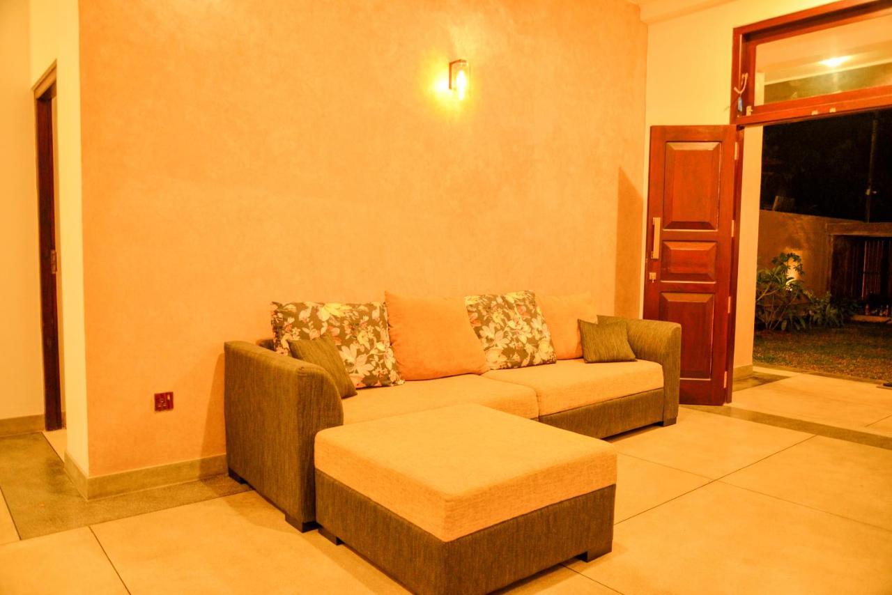 Yehen'S Villa Unawatuna Esterno foto
